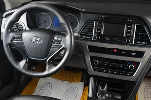 Седан Hyundai Sonata 2017 года, 1319000 рублей, Тюмень