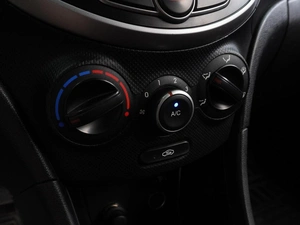 Седан Hyundai Solaris 2014 года, 869000 рублей, Воронеж