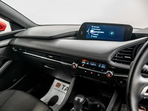 Хетчбэк Mazda 3 2019 года, 1750000 рублей, Красноярск