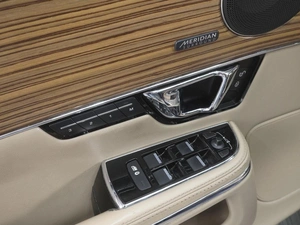 Седан Jaguar XJ 2016 года, 2730000 рублей, Ростов-на-Дону