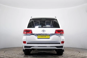 Внедорожник Toyota Land Cruiser 2017 года, 7300000 рублей, Пермь