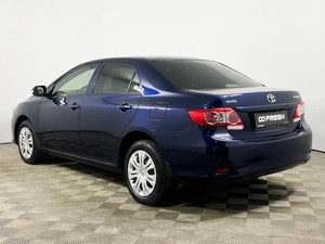 Седан Toyota Corolla 2012 года, 867100 рублей, Казань