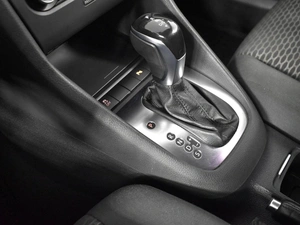 Хетчбэк Volkswagen Golf 2012 года, 973200 рублей, Казань