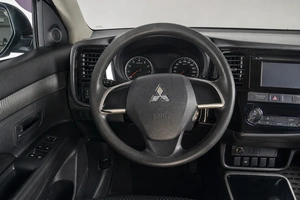 Внедорожник Mitsubishi Outlander 2018 года, 1729000 рублей, Челябинск