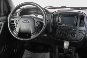 Внедорожник Ford Maverick 2005 года, 579000 рублей, Кемерово