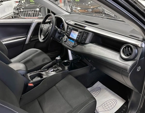 Внедорожник Toyota RAV4 2016 года, 2487000 рублей, Красноярск