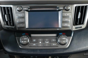 Внедорожник Toyota RAV4 2016 года, 1999000 рублей, Тюмень