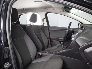 Хетчбэк Ford Focus 2011 года, 610000 рублей, Омск