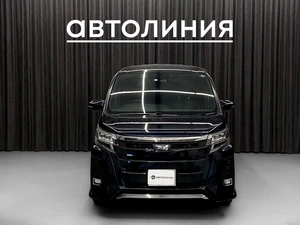 Минивэн Toyota Noah 2019 года, 2150000 рублей, Красноярск
