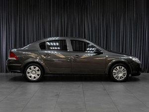 Седан Opel Astra 2010 года, 519000 рублей, Тюмень