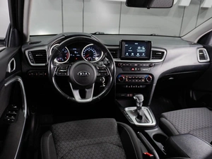 Хетчбэк Kia Ceed 2018 года, 1719000 рублей, Тюмень