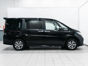Минивэн Honda Stepwgn Spada 2015 года, 1650000 рублей, Красноярск