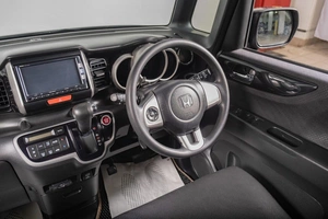 Хетчбэк Honda N-BOX 2013 года, 779000 рублей, Томск