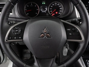 Пикап Mitsubishi L200 2016 года, 1844000 рублей, Тюмень