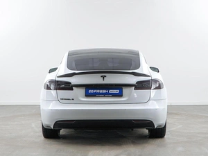 Лифтбек Tesla Model S 2017 года, 2951444 рублей, Москва