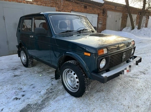 Внедорожник ВАЗ (LADA) 4x4 (Нива) 2010 года, 215000 рублей, Красноярск