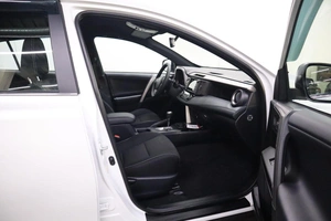 Внедорожник Toyota RAV4 2018 года, 2620000 рублей, Брянск