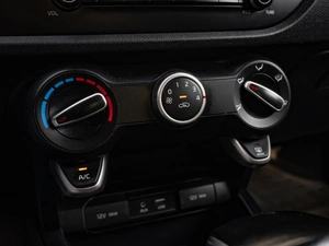 Седан Kia Rio 2019 года, 1085000 рублей, Краснодар