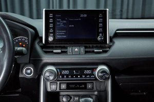 Внедорожник Toyota RAV4 2019 года, 3578000 рублей, Красноярск