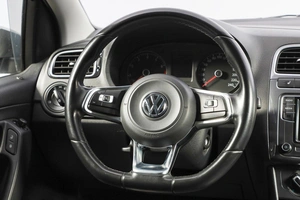 Седан Volkswagen Polo 2019 года, 1349000 рублей, Новосибирск