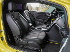 Хетчбэк Opel Astra 2012 года, 769000 рублей, Воронеж