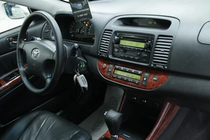 Седан Toyota Camry 2004 года, 878000 рублей, Солонцы