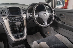 Внедорожник Toyota Harrier 1998 года, 699000 рублей, Томск