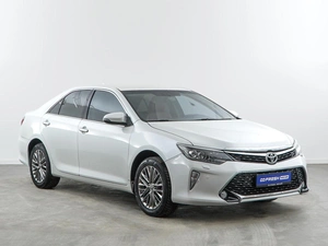 Седан Toyota Camry 2017 года, 1900046 рублей, Москва