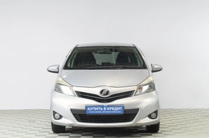 Хетчбэк Toyota Vitz 2013 года, 799000 рублей, Челябинск