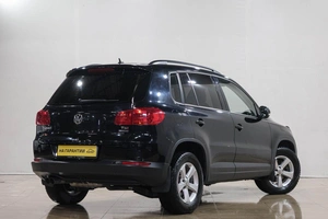 Внедорожник Volkswagen Tiguan 2011 года, 849000 рублей, Новокузнецк