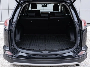 Внедорожник Toyota RAV4 2016 года, 2550000 рублей, Санкт-Петербург