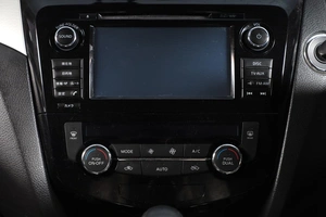 Внедорожник Nissan X-Trail 2015 года, 2099000 рублей, Новосибирск