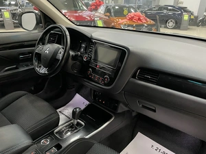 Внедорожник Mitsubishi Outlander 2018 года, 1787000 рублей, Солонцы