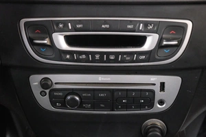Седан Renault Fluence 2014 года, 649000 рублей, Омск