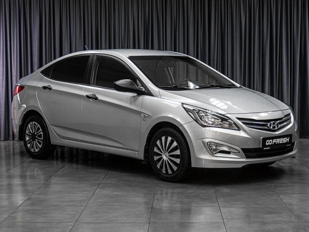 Седан Hyundai Solaris 2015 года, 965000 рублей, Тюмень