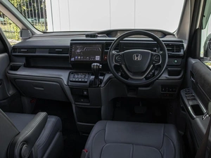Минивэн Honda Stepwgn 2020 года, 2125000 рублей, Большой Сочи