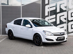 Седан Opel Astra 2014 года, 625000 рублей, Краснодар