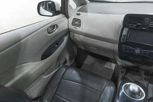 Хетчбэк Nissan Leaf 2012 года, 679000 рублей, Новокузнецк