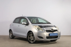 Хетчбэк Toyota Vitz 2010 года, 749000 рублей, Новосибирск