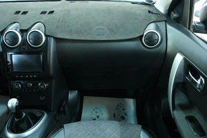 Внедорожник Nissan Qashqai 2007 года, 839000 рублей, Омск