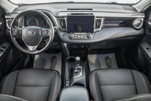 Внедорожник Toyota RAV4 2018 года, 3389000 рублей, Барнаул