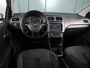 Седан Volkswagen Polo 2016 года, 1300000 рублей, Ростов-на-Дону