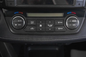 Внедорожник Toyota RAV4 2019 года, 2979000 рублей, Кемерово