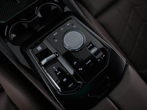 Седан BMW 5 серия 2024 года, 6998888 рублей, Москва