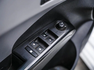 Седан Chevrolet Aveo 2012 года, 670000 рублей, Красноярск