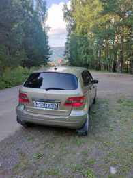 Хетчбэк Mercedes-Benz B-класс 2005 года, 600000 рублей, Дивногорск