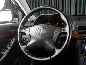 Седан Toyota Avensis 2007 года, 699000 рублей, Тюмень