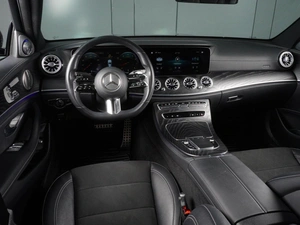 Седан Mercedes-benz E-класс 2021 года, 6649000 рублей, Красный Пахарь