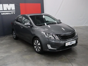 Седан Kia Rio 2013 года, 1160000 рублей, Курск