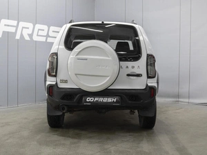 Внедорожник ВАЗ (LADA) Niva Travel 2022 года, 810000 рублей, Омск